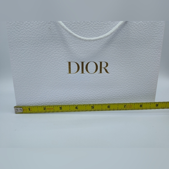 Dior White Pebbled Gift Bag 2021–2023 | Gold Logo | Luxury Packaging EUC - Picture 3 of 4